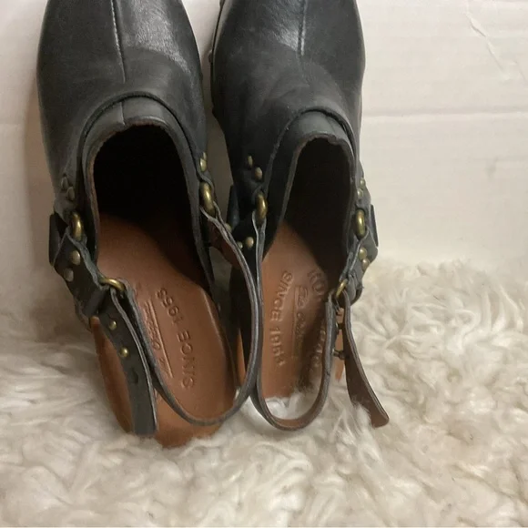 Kork-ease Studded Ankle strap clogs ( Bette style) 6 - Picture 11 of 12